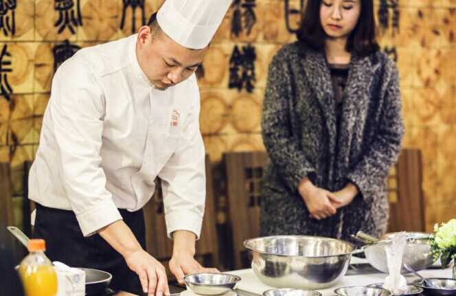 厨师上门O2O平台转型“高端定制”能否找到盈利突破口？|饮品报