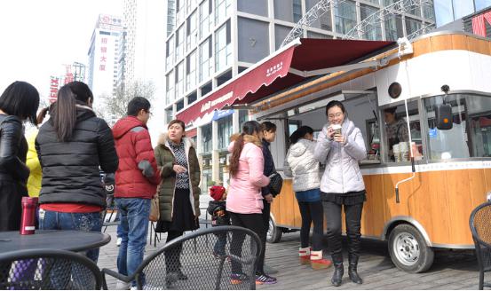 街景店车成移动餐饮投资新风尚