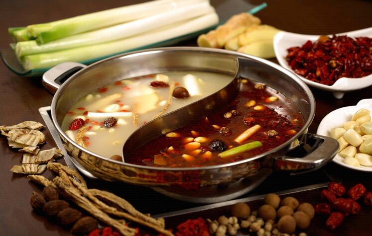 火锅人还在打“性价比”这一张牌？不妨试着换换这3张牌|饮品报