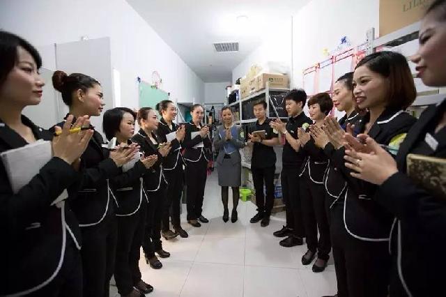 餐饮管理人员每天做到这十点 下属才会服你|饮品报