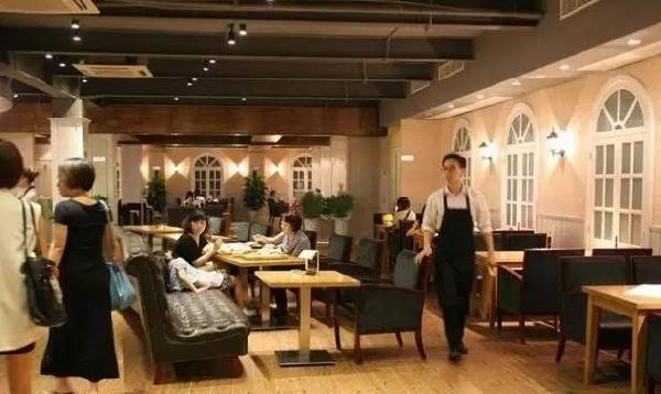 这家“潮”餐厅做到整个城市为之“疯狂”，背后的秘密竟是这样！|饮品报