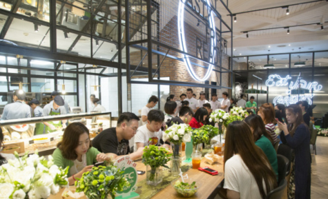 肯德基拼命逃离快餐：开卖啤酒+小龙虾了！|饮品报