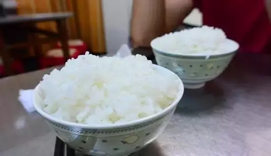 网上疯传1杯酸奶=2罐可乐 你以后还敢喝吗？|饮品报