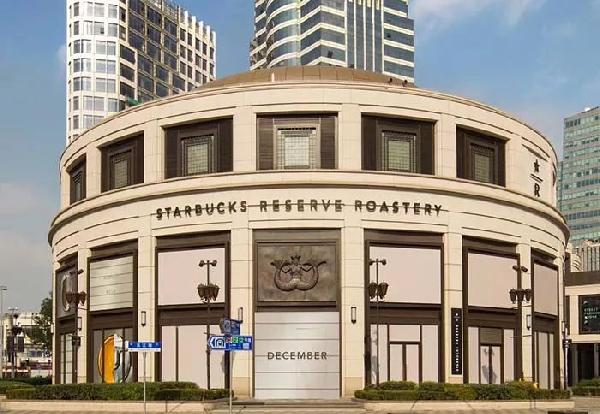 麦当劳、星巴克都在玩，餐企纷纷试水旗舰店到底为那般？|饮品报