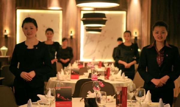 员工就活该吃回锅油？俏江南不倒闭谁倒闭？|饮品报