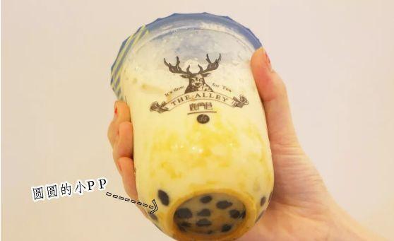 “鹿角巷”成为广州茶饮界的新排队王！就凭1杯“黑糖珍珠奶茶”！|饮品报