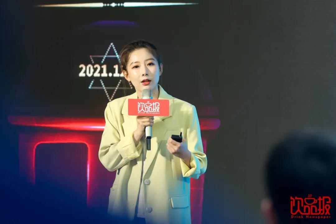 椰不二创始人徐漪：错位的竞争，在茶饮红海中的新消费升级蓝海|饮品报