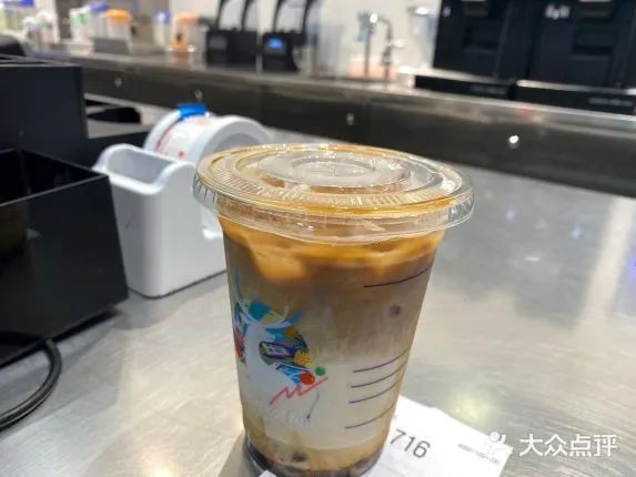 新玩家与老对手，中国咖啡市场瑞幸和库迪的竞争策略 | 分析
