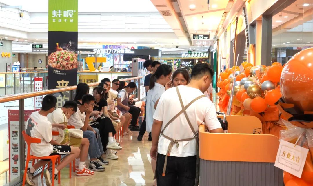 奈雪的茶国内上新泰式限定产品，泰国首家直营门店下月开业|饮品报