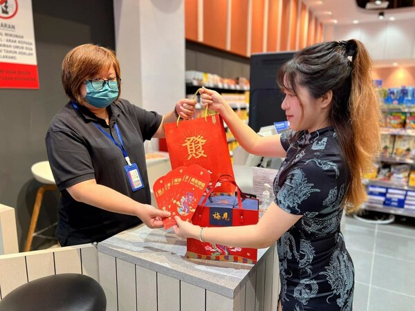 海外中国春节氛围浓厚，中国梅酒被全球华人加入年货购物车|饮品报