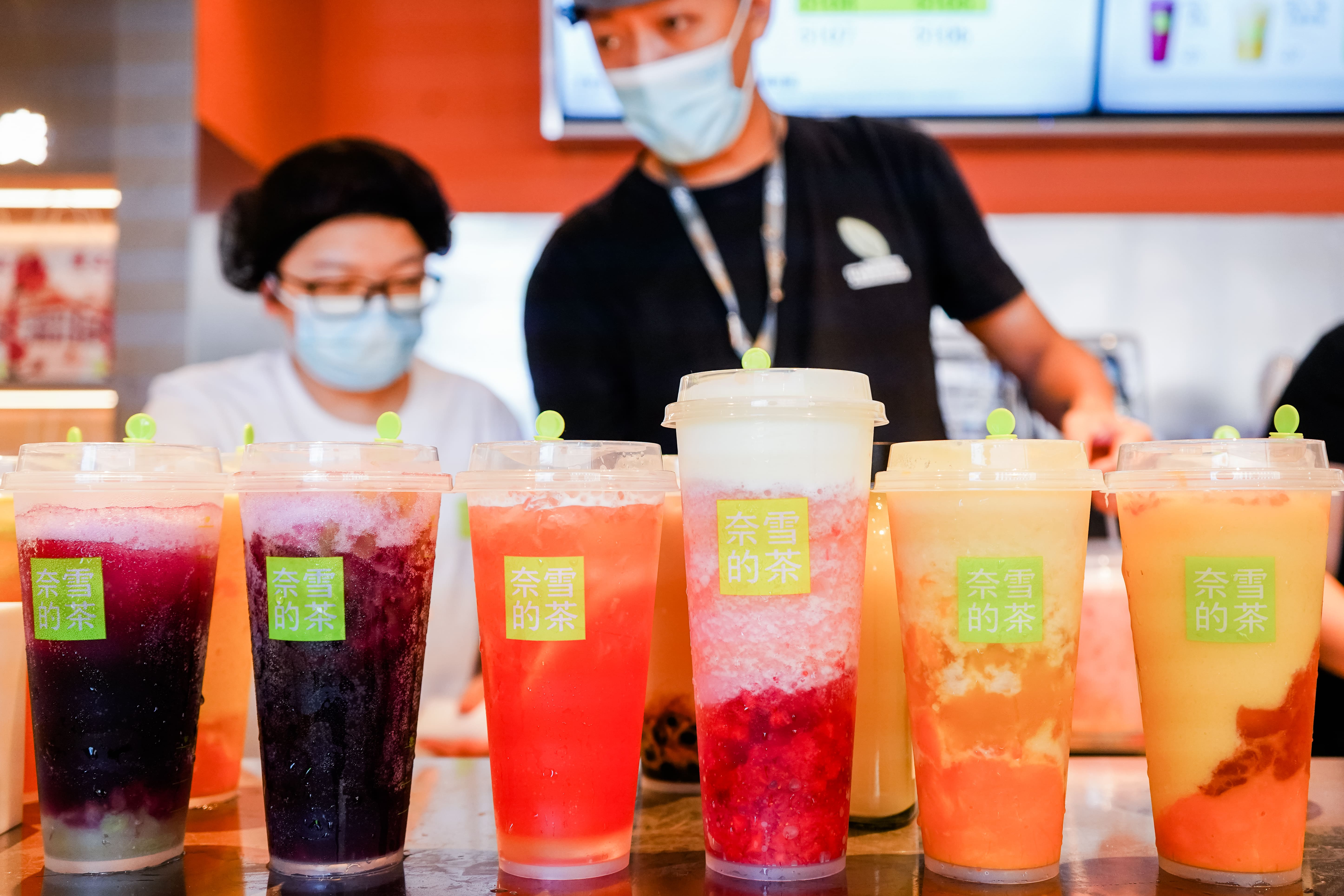 奈雪的茶联合上海市卫健委上线首批“营养选择”标识 推动新茶饮迈入健康时代|饮品报