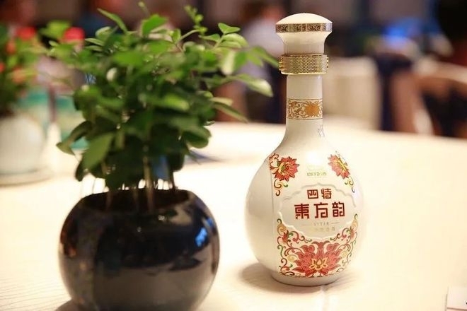 奥运盛会火热开赛，这瓶四特酒让观战更尽兴|饮品报
