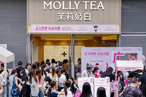 百店同开，三日单店营收破32.9万，茉莉奶白逆势冲锋靠的是什么？